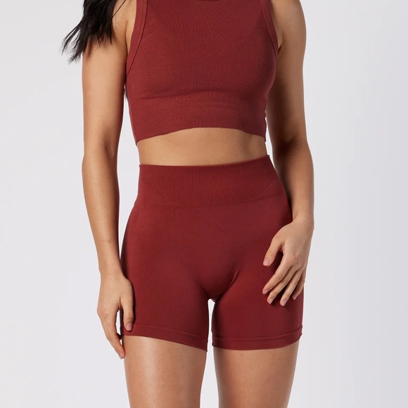 House ID Seamless 5” Bike Short Never Worn Size Medium Color Mars Red - Picture 2 of 4